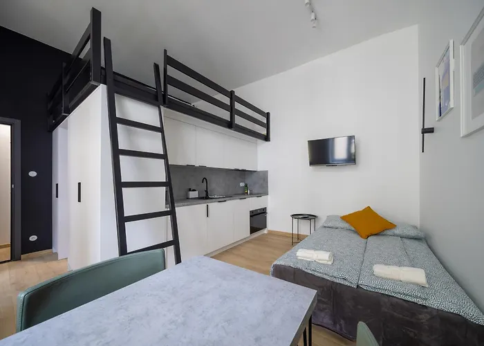 City Center, Modern, Quiet Place By Homeclick